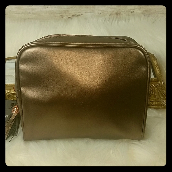 NWT, Vienna Mae, Bronze cosmetics zipper bag. - Picture 1 of 4